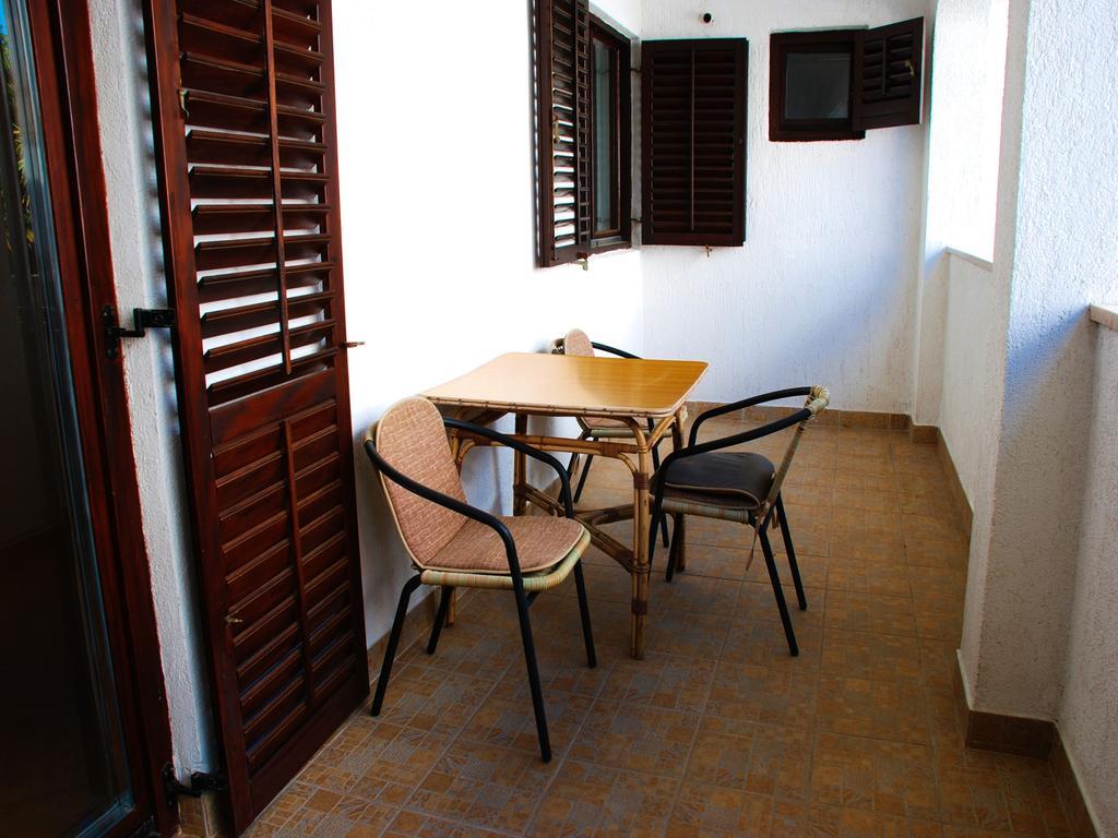 Nada Apartments Porec Bagian luar foto