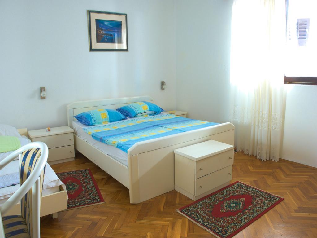 Nada Apartments Porec Bagian luar foto