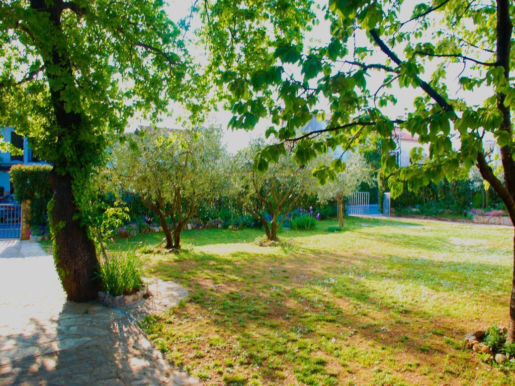 Nada Apartments Porec Bagian luar foto